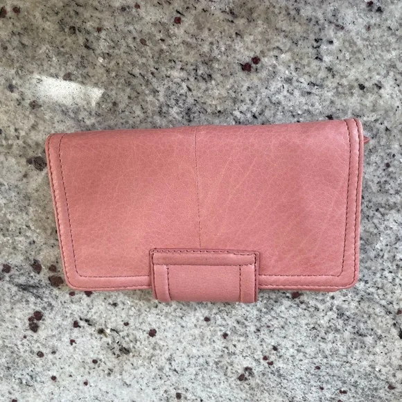 Lucas Slim Leather Wallet from AMERICAN LEATHER CO. - Picture 2 of 9